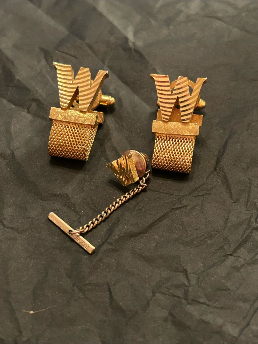 Dante Gold-Tone W Men's Cufflink and Tie Chain Set